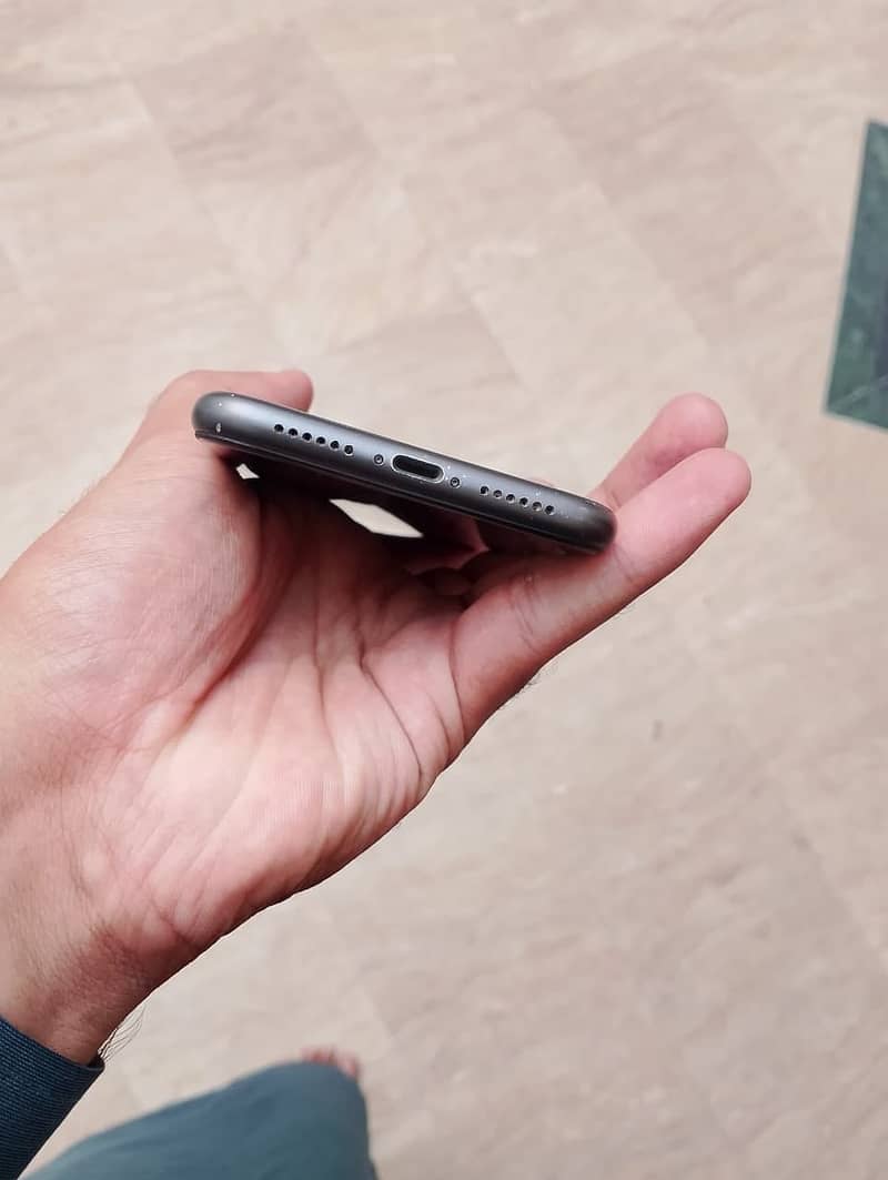 Apple iPhone 11 2