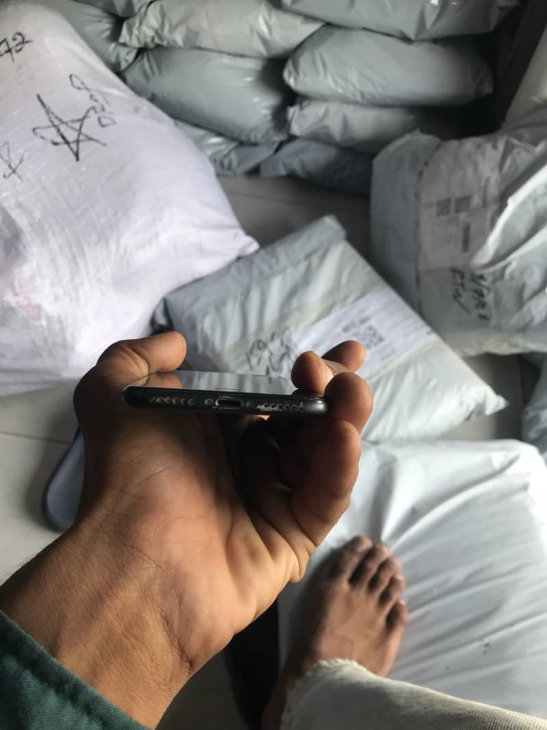 iPhone 7 3