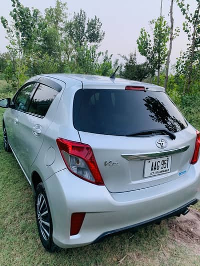 Toyota Vitz 2012