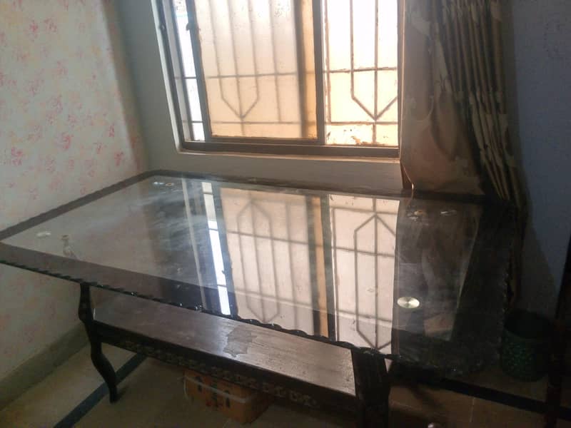Dining Table 0