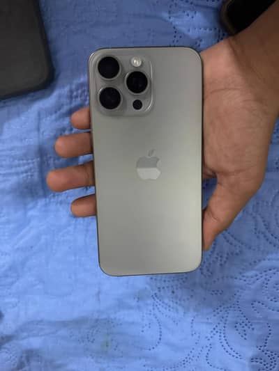 15 pro Max 10 x 10 with box scratch less 86 percent battery health