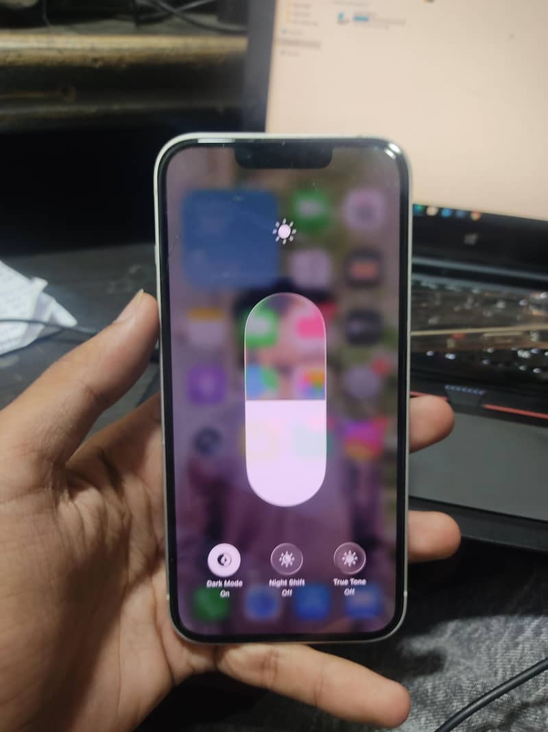 Apple iPhone 13 7