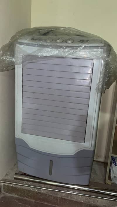 Masters Room cooler 9.9/10 condition