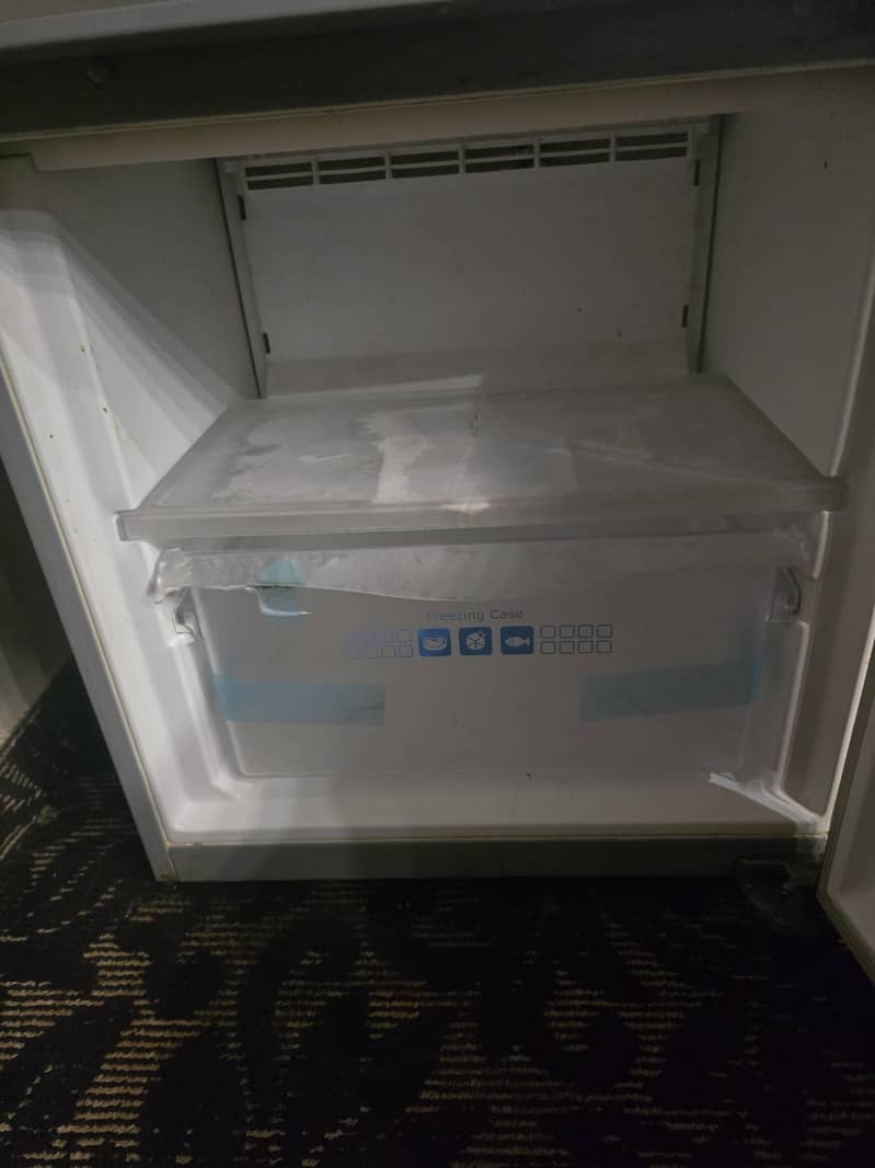 silver refrigerator 4