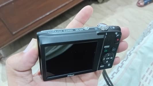 Coolpix S2900.