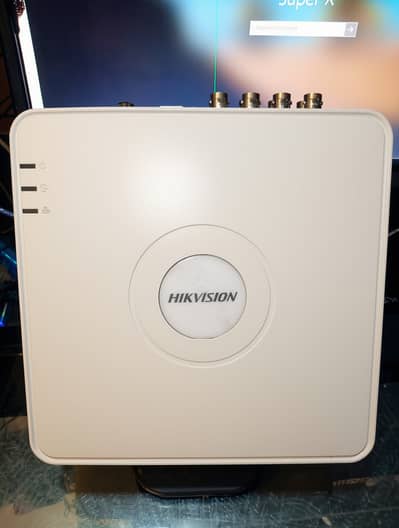 Hikvision 8CH CCTV DVR DS-7108HGHI-K1 | Turbo HD DVR | Good Condition