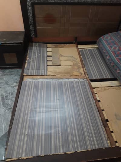 DOUBLE BED 2 SIDE TABLES