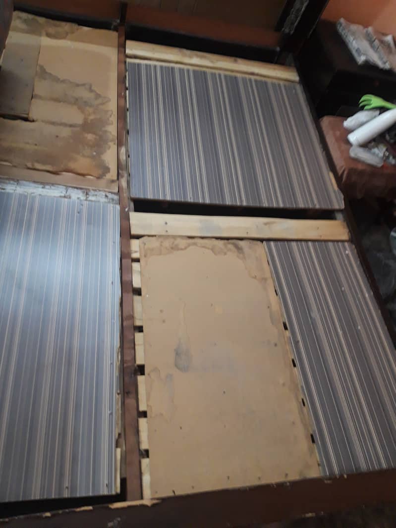 DOUBLE BED 2 SIDE TABLES 1