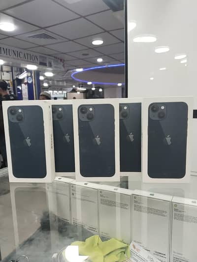 Apple iPhone 13