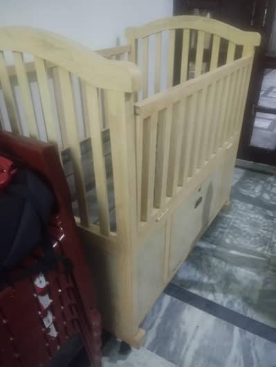 baby cot