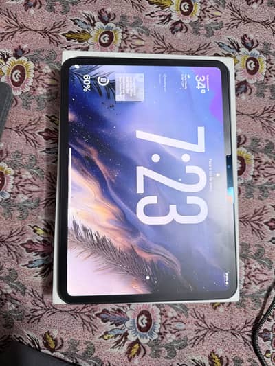 iPad Pro M5 Complete Box. Warranty upto 11 months