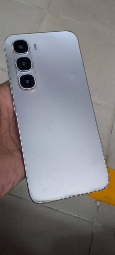 Infinix hot 60pro All okay ha 10/10 condition 8.5 month warranty pari