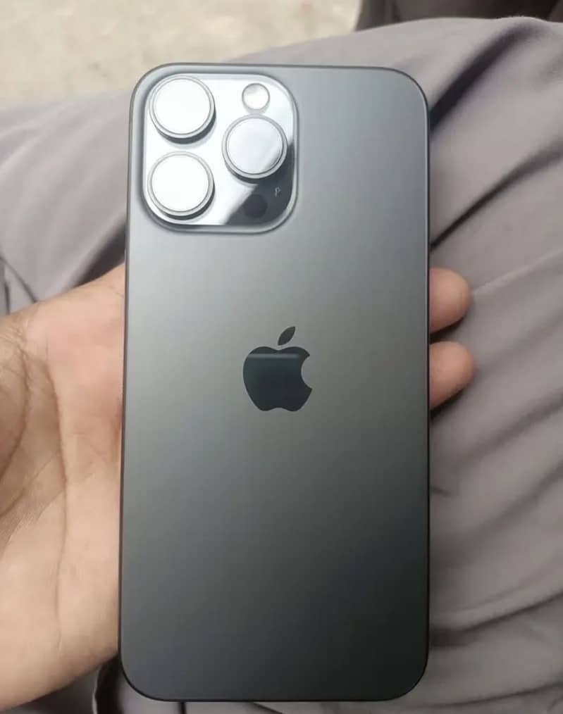 Apple iPhone 15 Pro Max 0