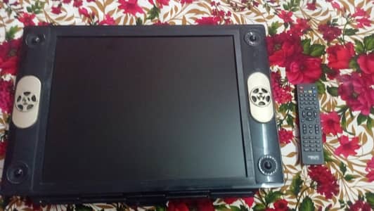 APPLE. LCD