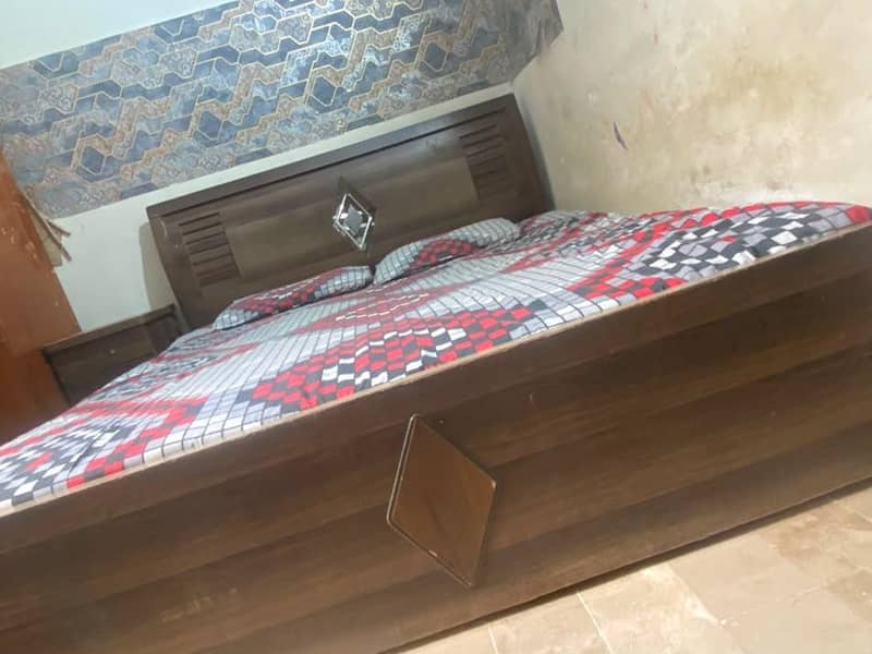 Double Bed with one side table 1