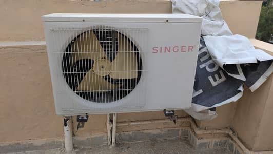 Sing 1.5 Ton Non Inverter AC in Excellent Condition