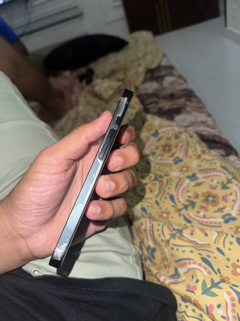 Apple iPhone 14 0