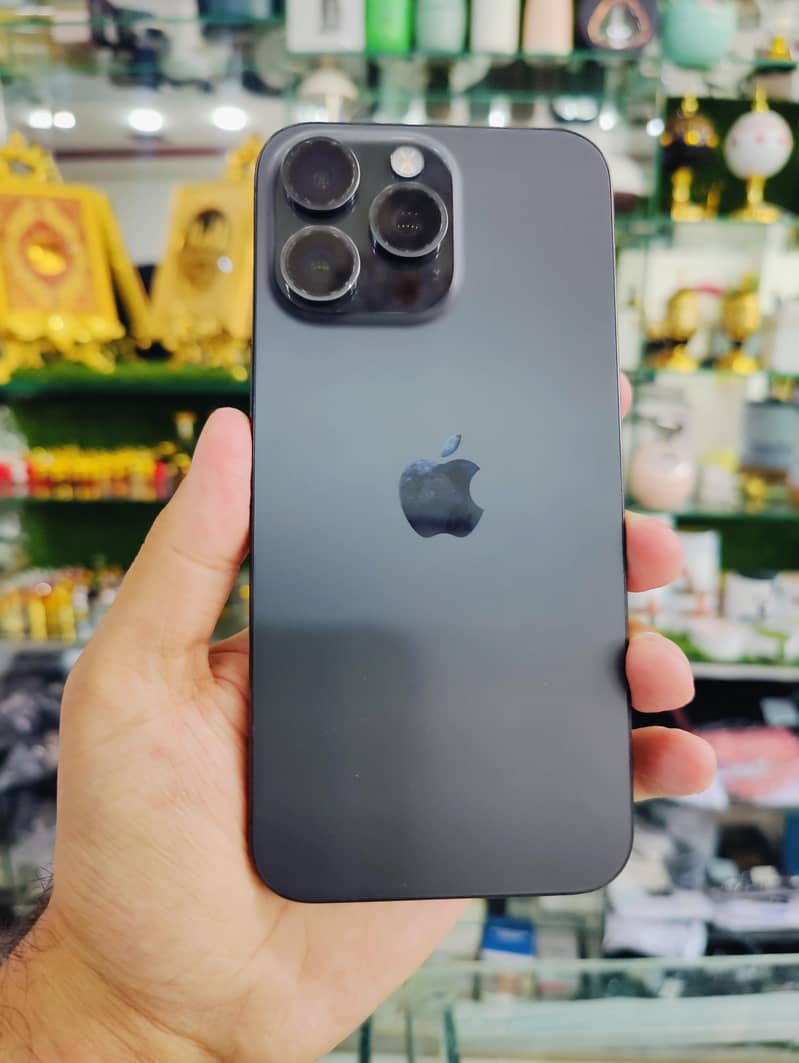 iPhone 15 Pro Max 0