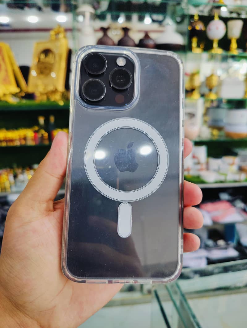 iPhone 15 Pro Max 5