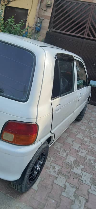 Daihatsu Cuore 2005