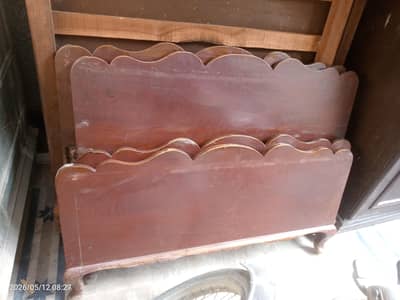tali wood 2 single beds