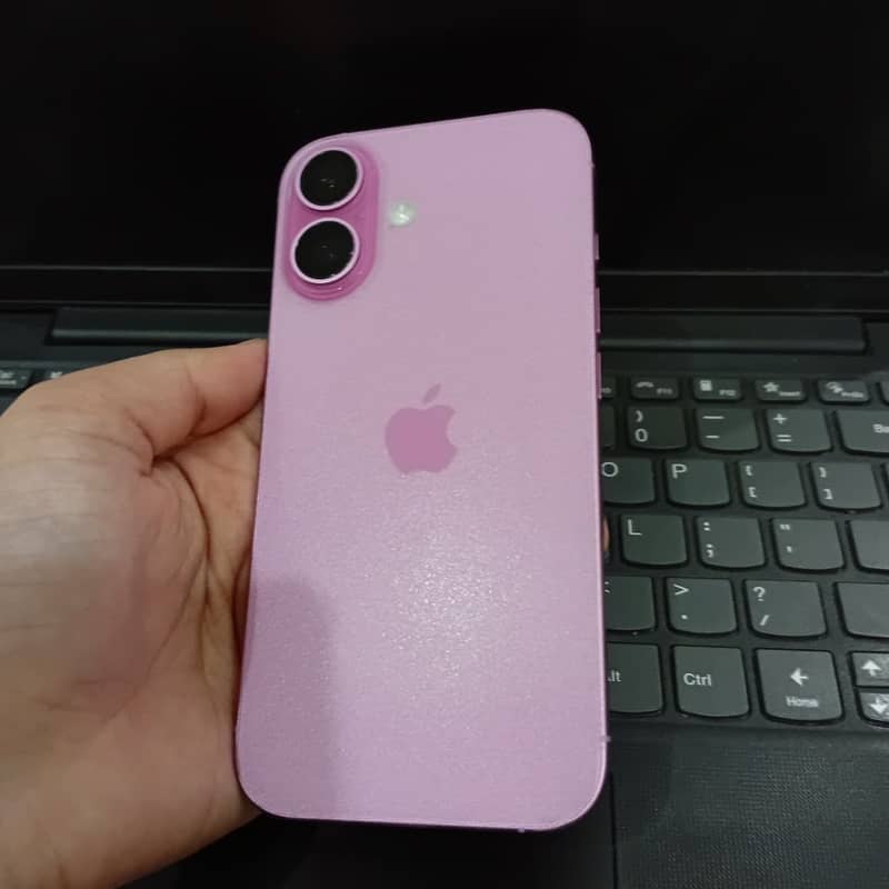 Apple iPhone 16 1