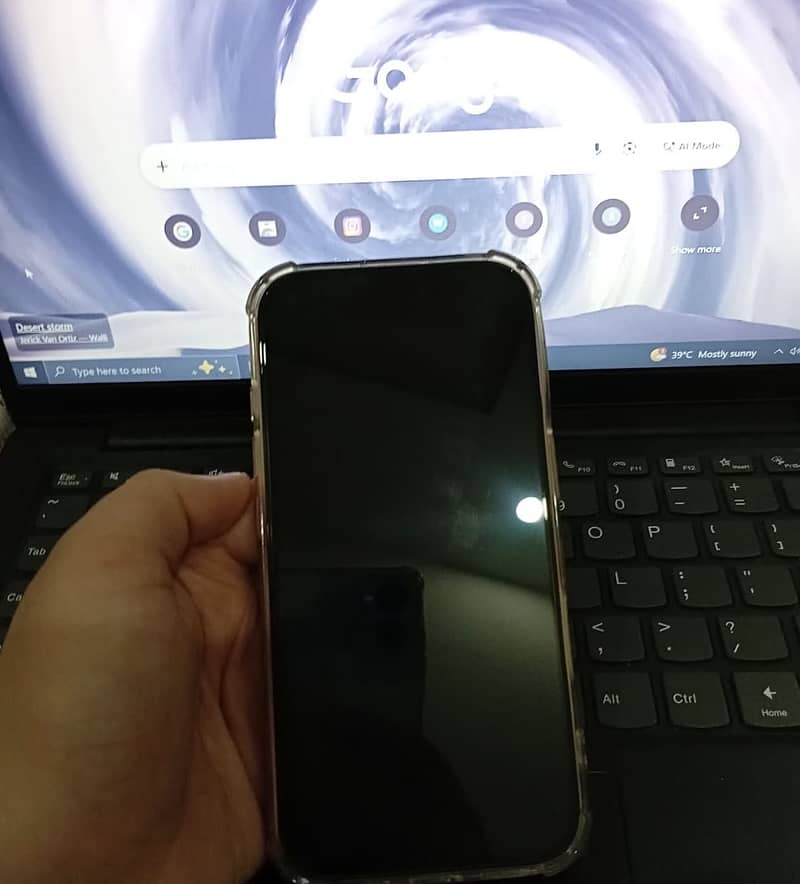 Apple iPhone 16 6