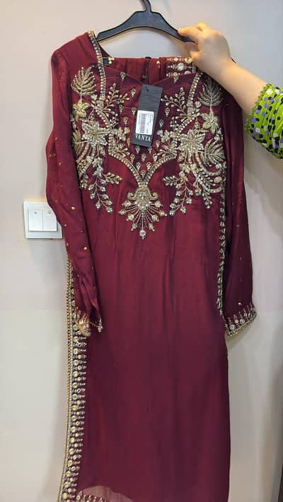 stitched 3 piece suit Vania brand