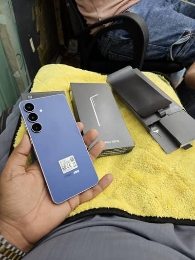Samsung S25 FE 8/256 official PTA