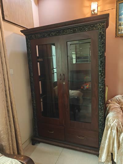 Solid wooden display cabinet/ Crockery Cabinet with galss doors