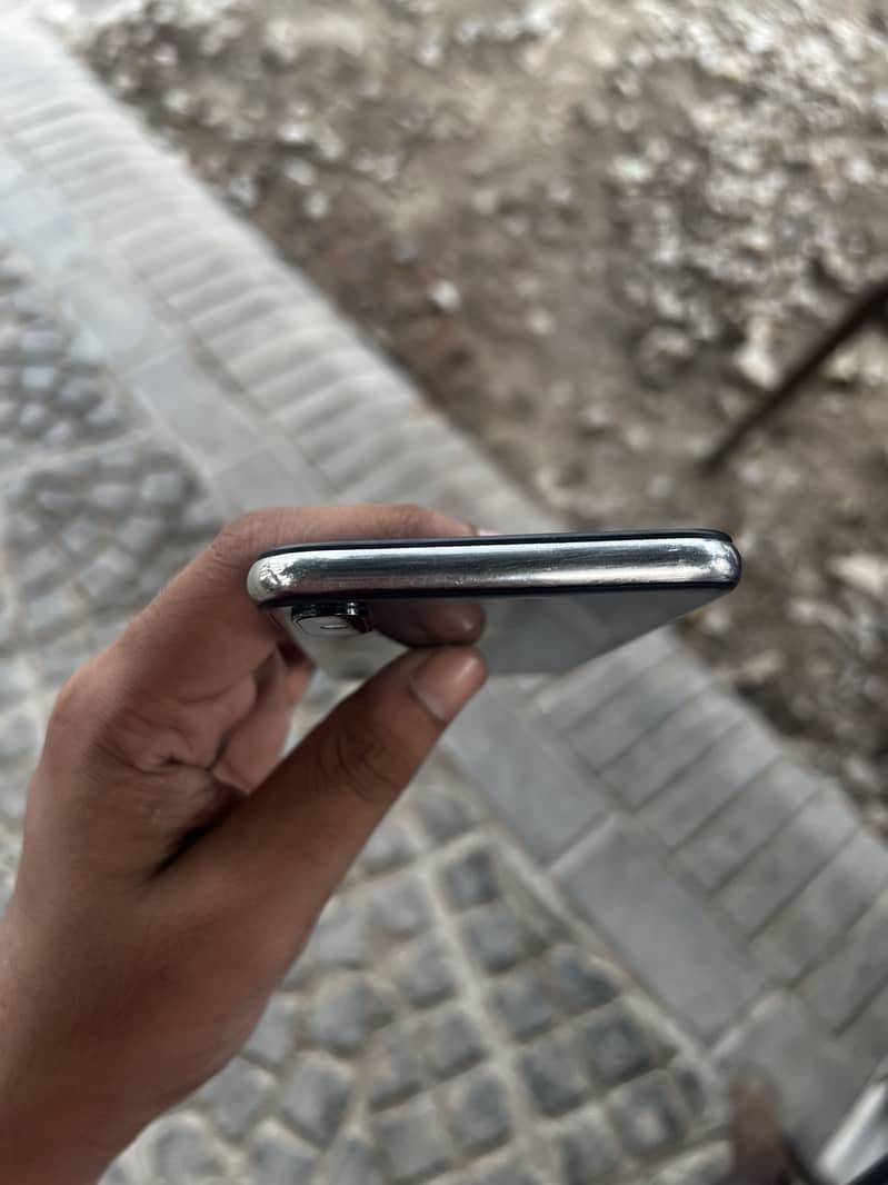 Apple iPhone X 2