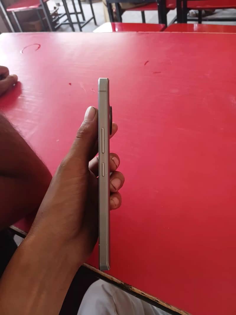 sharp aqous R7 0