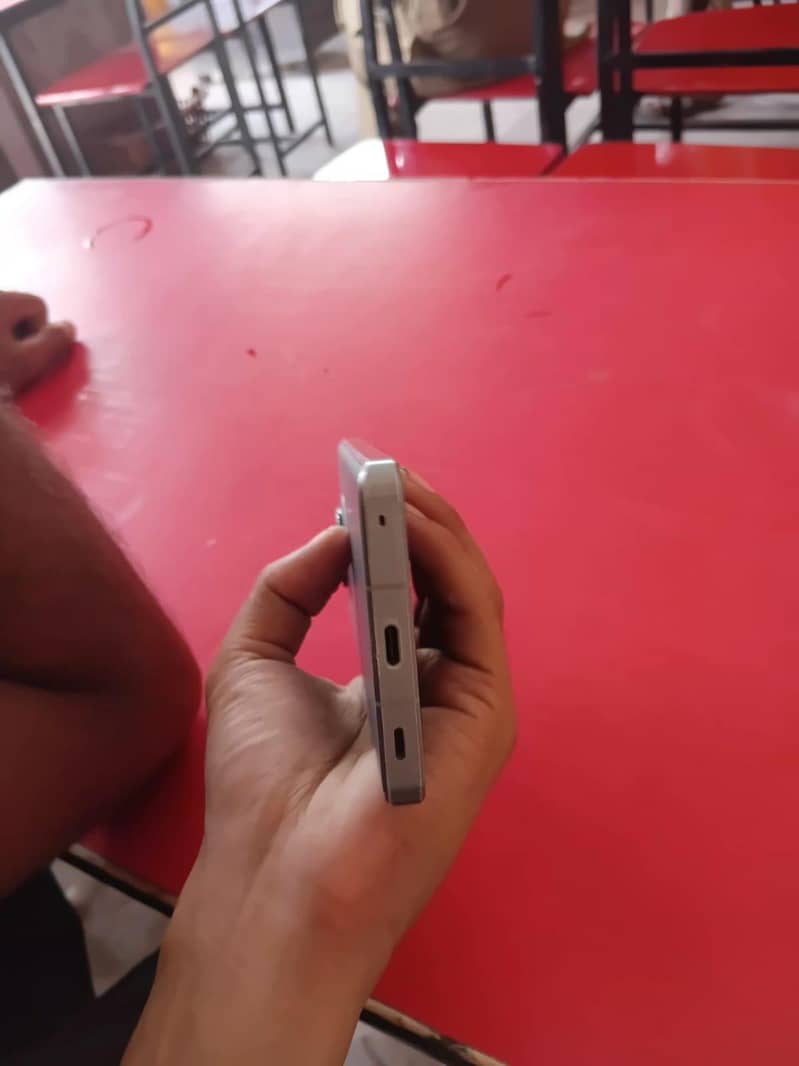 sharp aqous R7 1