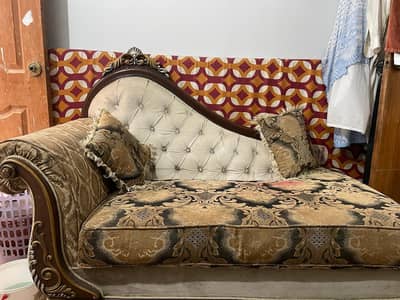 7 seater Sofa Available For Sale in Good Condition Just like New