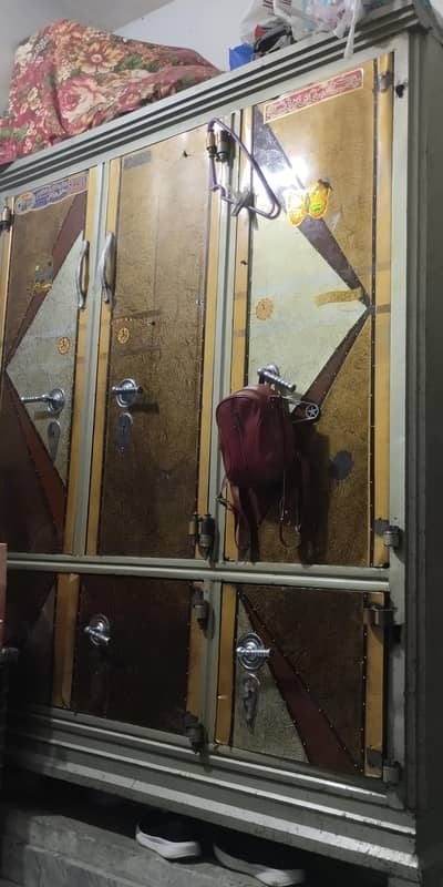 iron 3 dore full size wardrobe