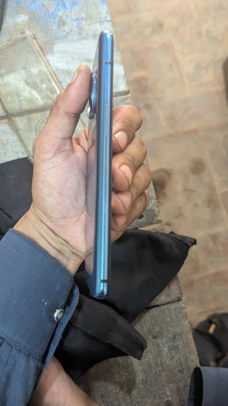 One Plus 7T 4
