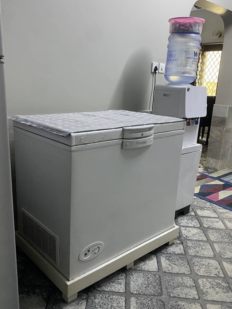 Waves deep freezer 5