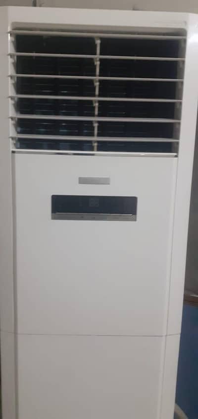 gree 2 ton cabinet Brand new condition
