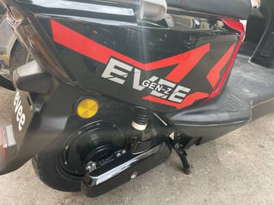 Evee scooty
