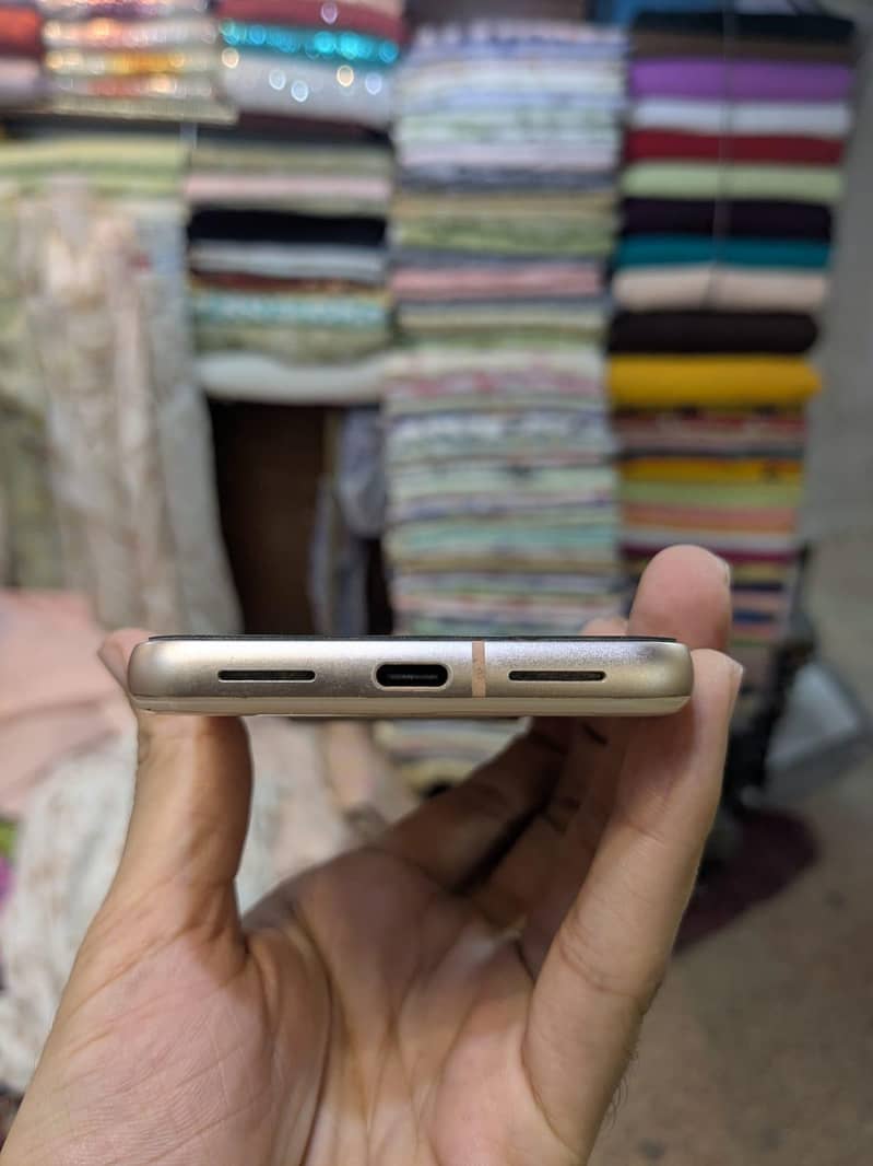 Google Pixel 8 5
