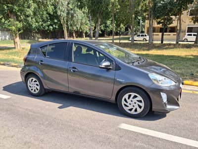 Toyota Aqua 2015