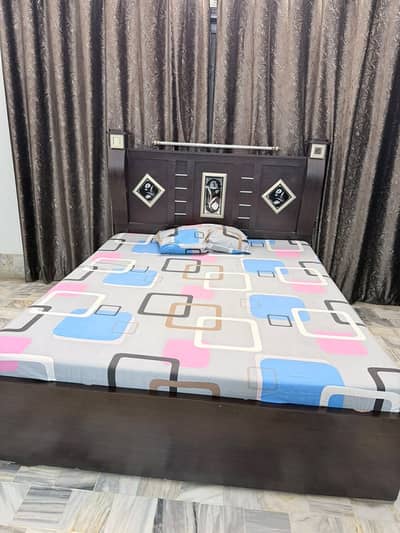 Full bedroom furniture