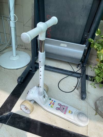 Kids scooty