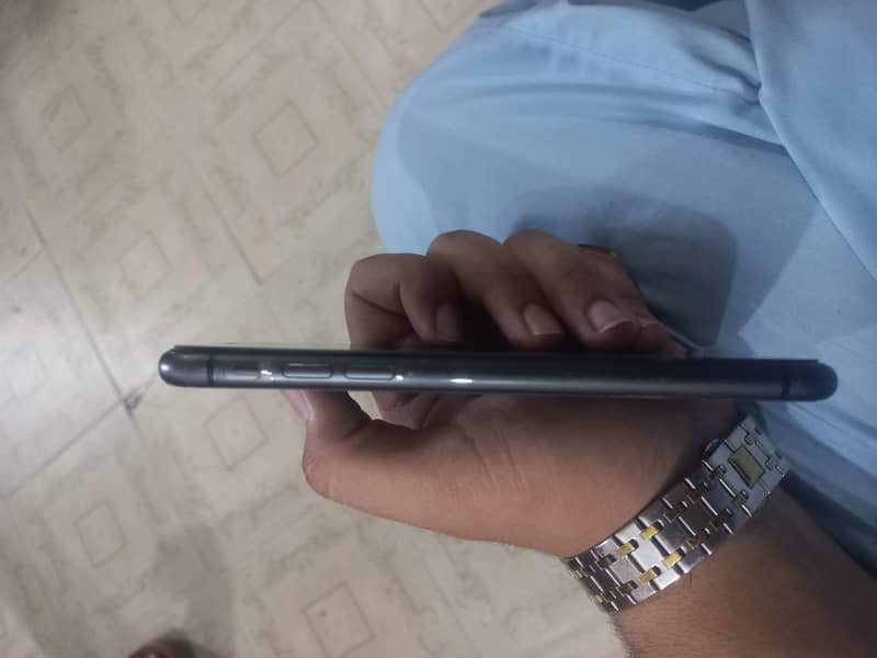 Apple iPhone 11 2