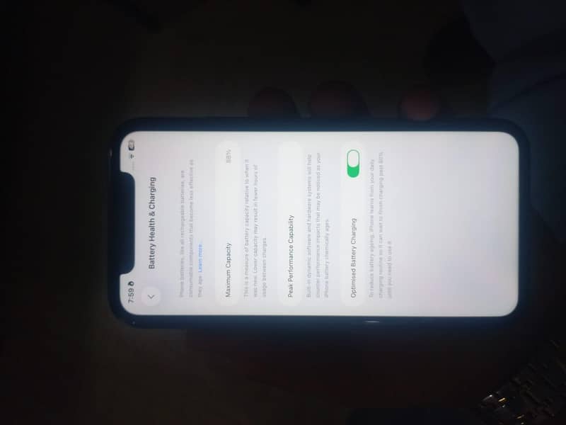 Apple iPhone 11 4