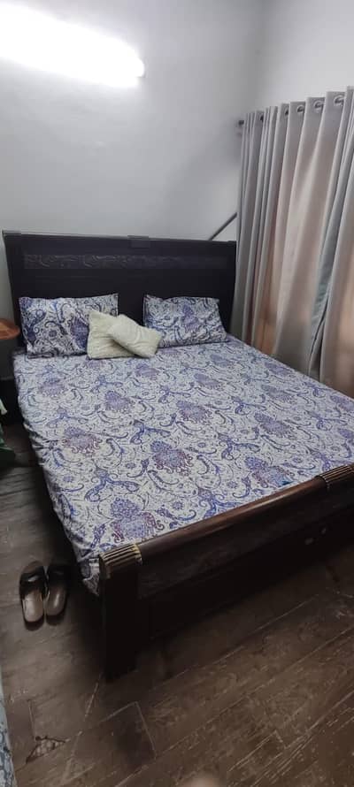 King size bed and 2 side tables with mattress
