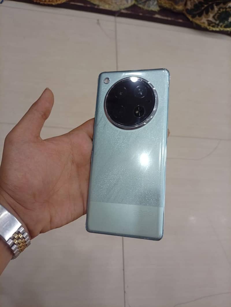 Infinix Zero 40 1