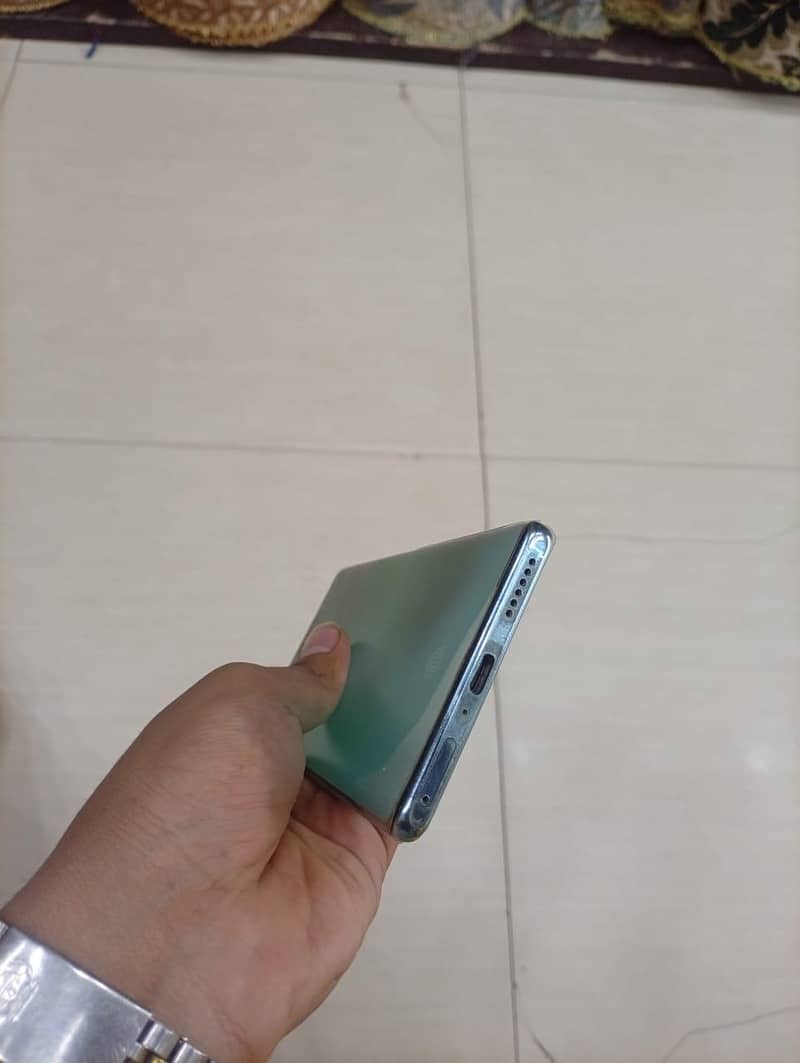 Infinix Zero 40 4