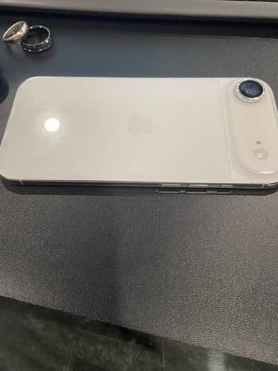 IPHONE 17 AIR SILVER - 256gb PTA approve 6 months warranty