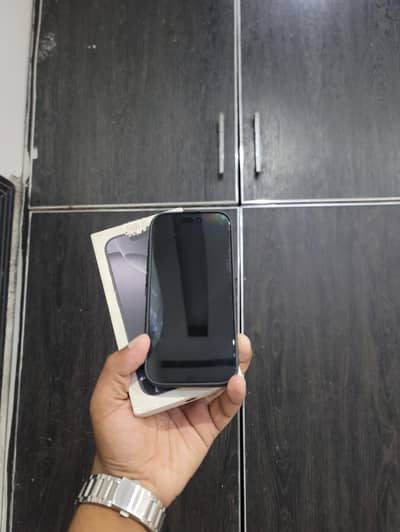 Apple iPhone 16 Pro with Box (Exchange Possible)